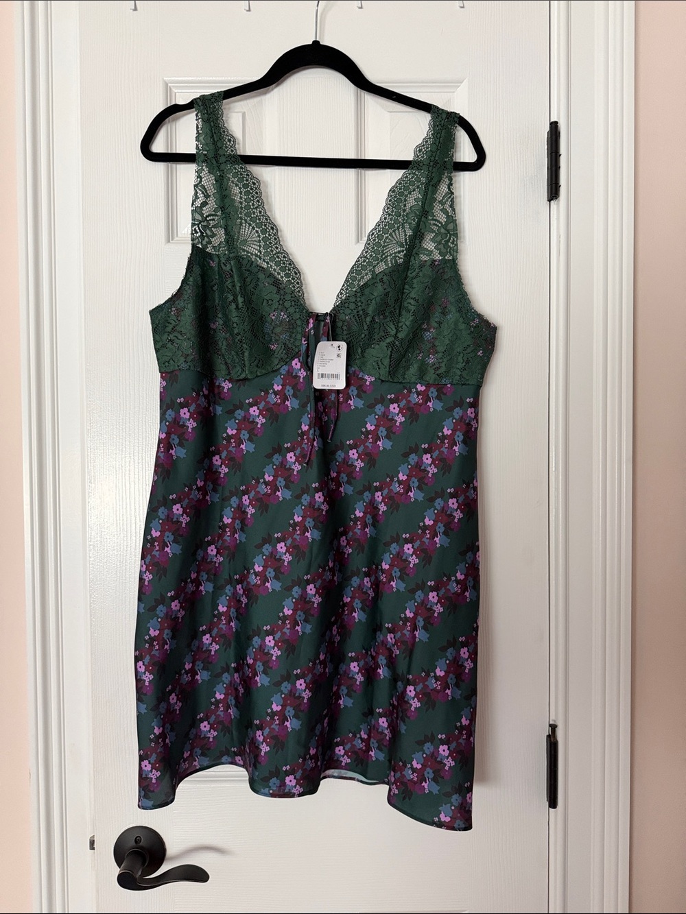 Floral Lace-Trim Chemise in Green
